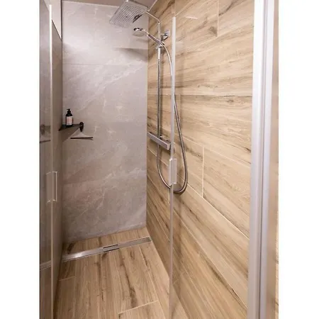 With 2 Bedrooms *
