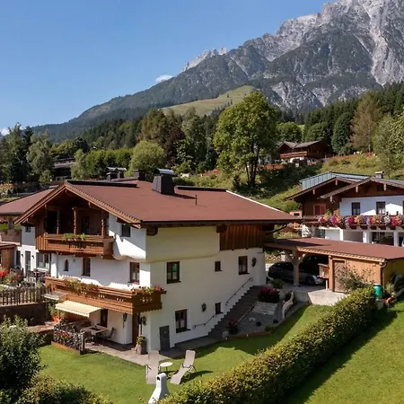 With 2 Bedrooms Semesterbostad Leogang